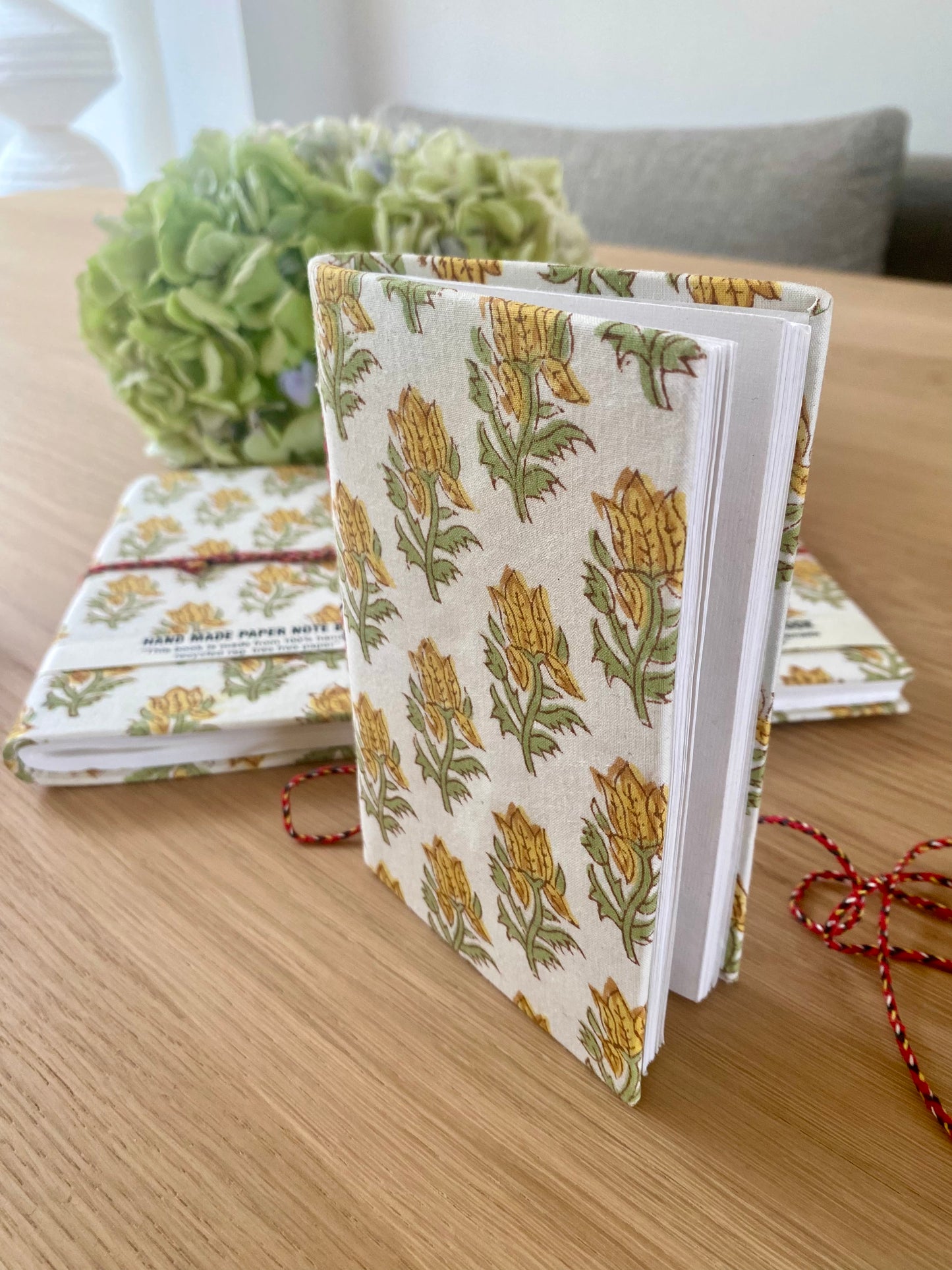 Notebook set yellow flowers