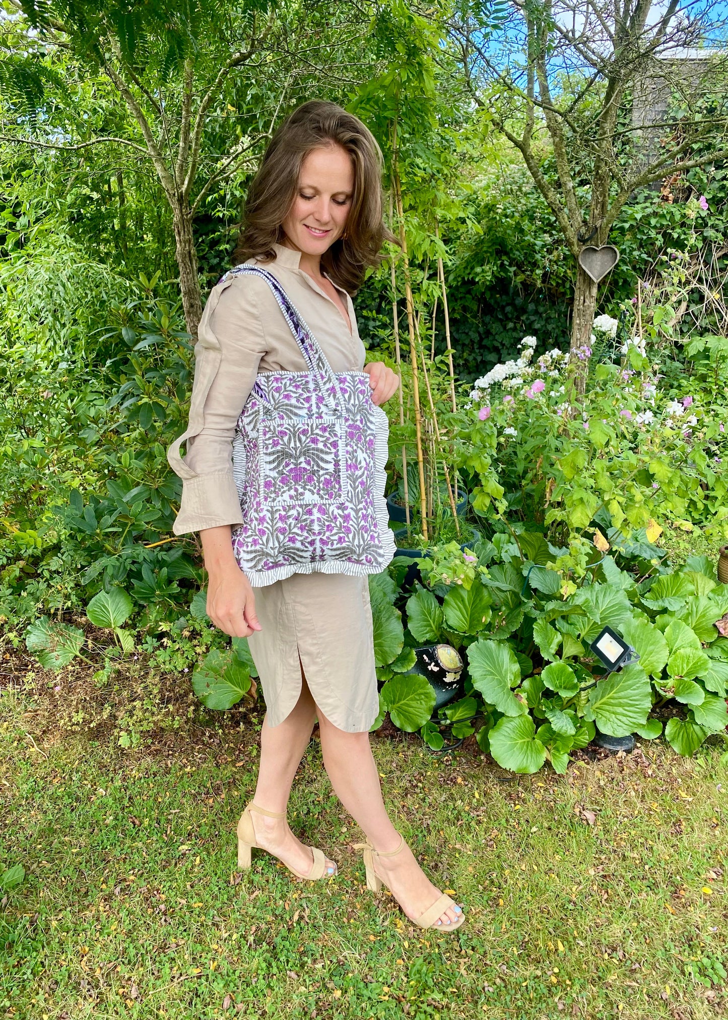 Gewatteerde laptoptas met volant lavendel