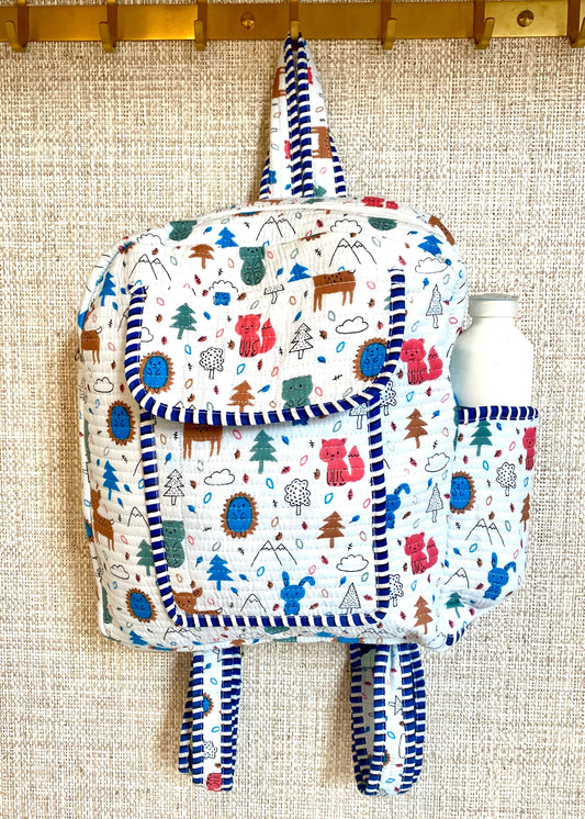 Rugtas basisschool met bos en vos