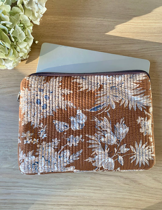 Laptophoes Bruin 11-13 inch, Gewatteerd en Handgemaakt