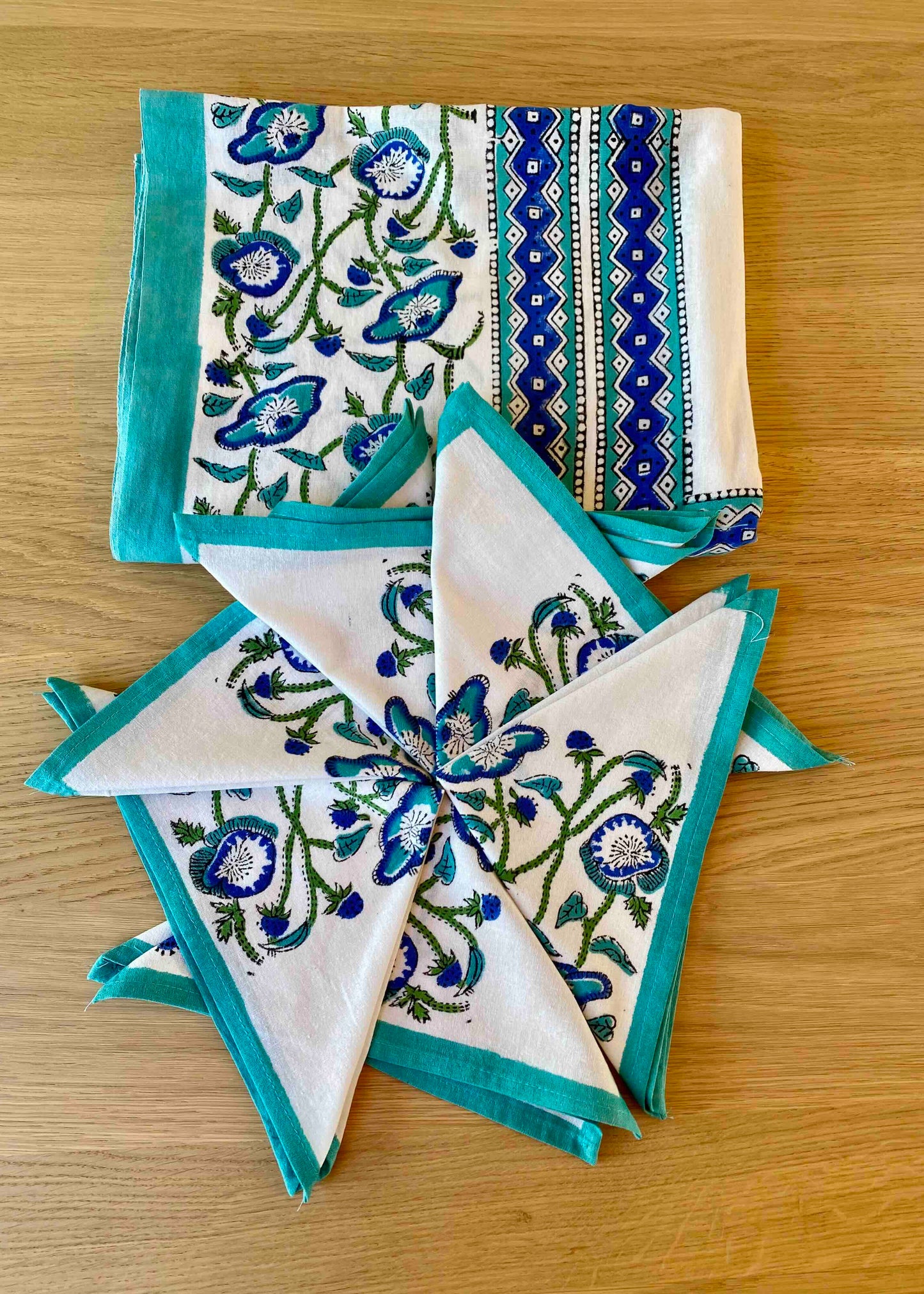 Tafelkleed 100% Katoen Blauw/Wit 214x138 cm | Inclusief 6 Servetten (29x29 cm)
