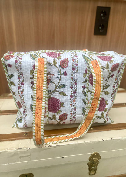 Tote bag flower string