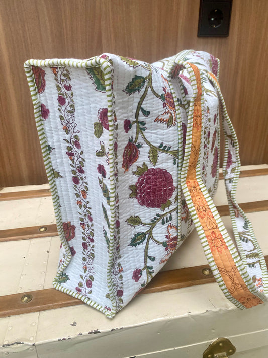 Tote bag flower string