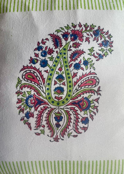 Katoenen kussen met roze/blauw/groene print - 40x40 cm