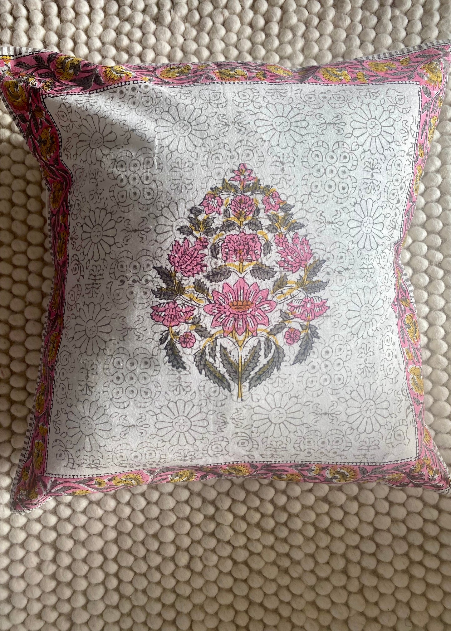 Katoenen kussen met bloemenprint - 40x40 cm