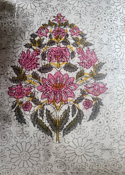 Katoenen kussen met bloemenprint - 40x40 cm