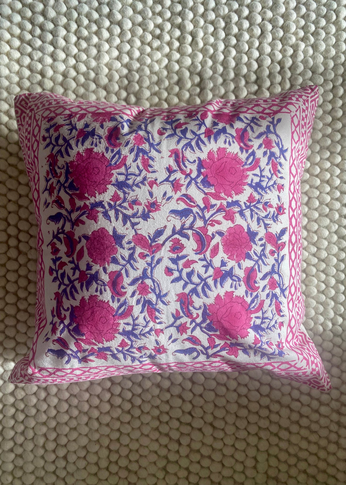 Katoenen kussen met bloemenprint - 40x40 cm