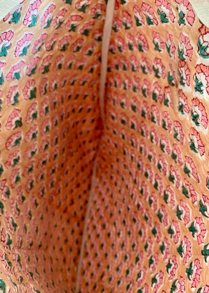 Gewatteerde laptoptas met volant peach