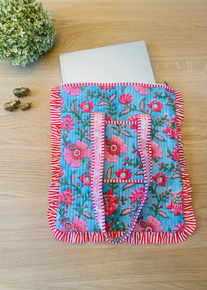 Gewatteerde laptoptas met volant blauw/roze