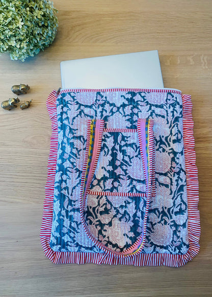 Gewatteerde laptoptas met volant blauw/groen