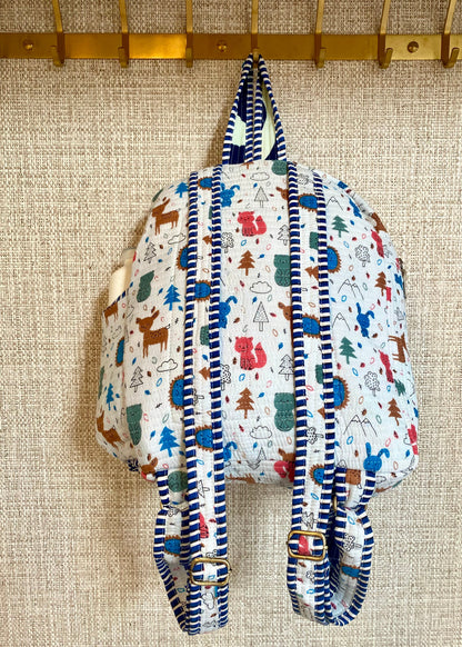 Rugtas basisschool met bos en vos