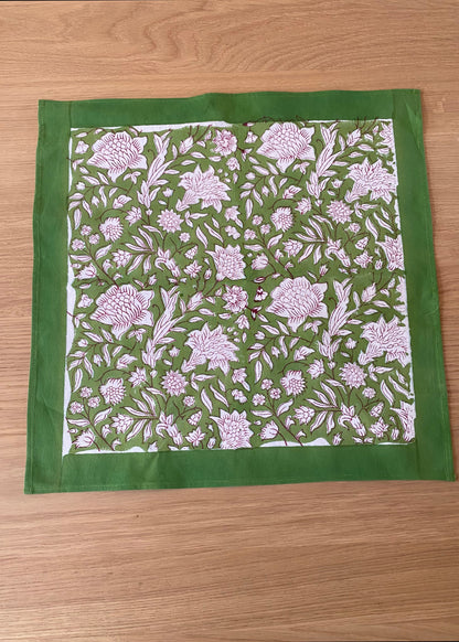Tafelkleed handbestempeld green floral